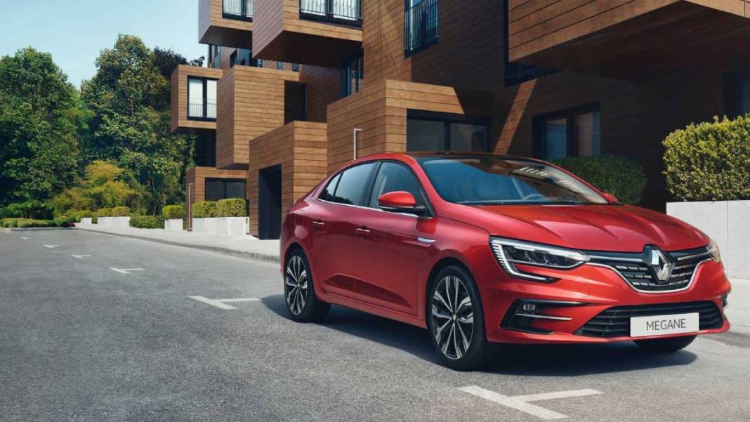 Renault Megane almak isteyenler için yılın son indirimli fiyat listesi! Sıfır araç alacaklar bu fiyatlara bakmadan araba almayın 1